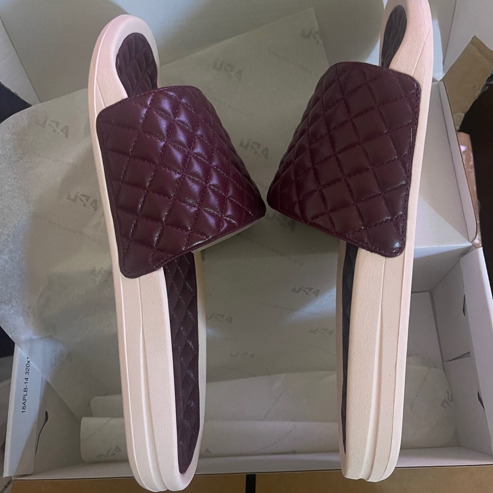 APL LUSSO SLIDE Burgundy/ Creme Unisex - Picture 2 of 5